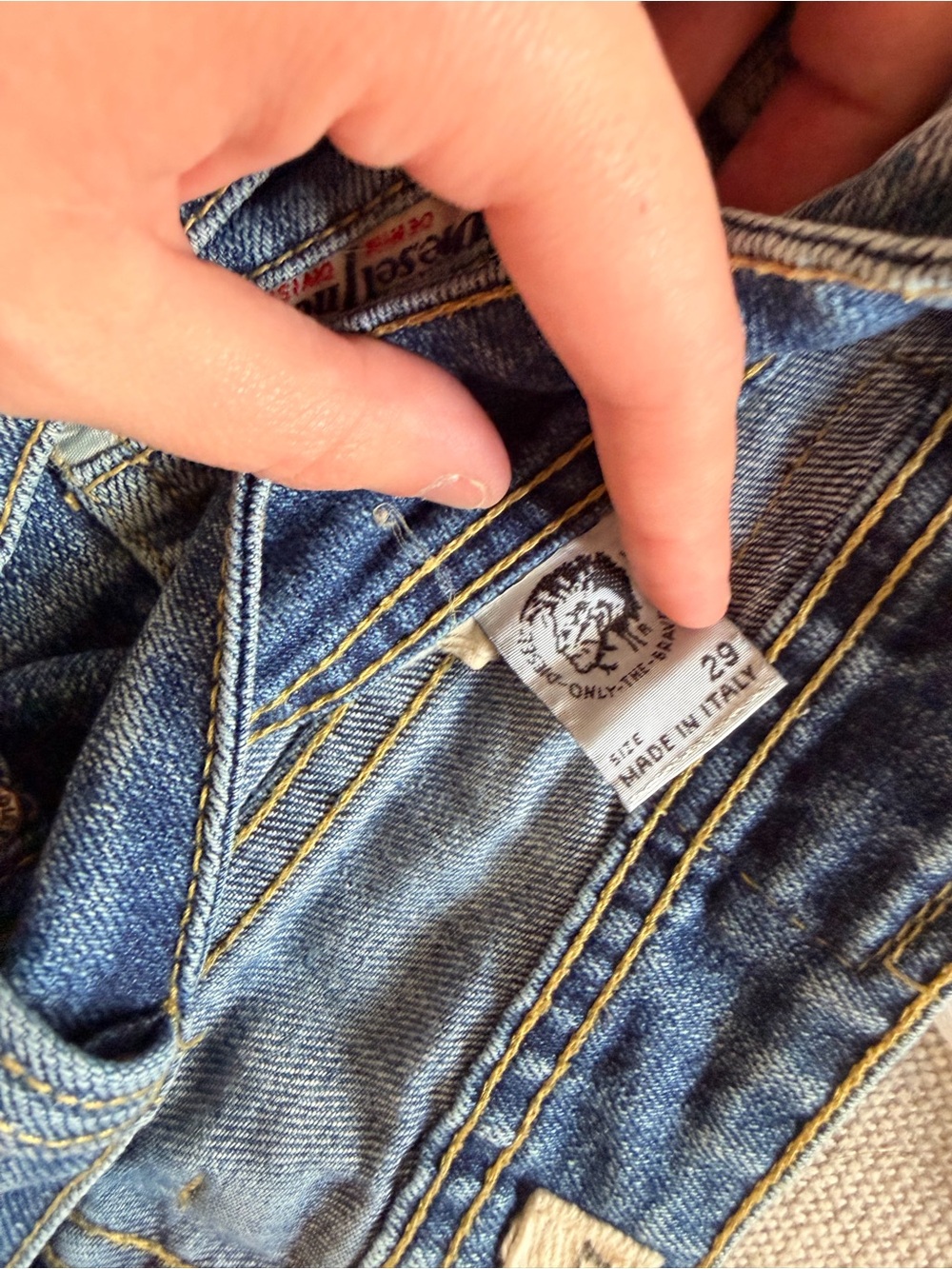 SUPER RARE - Deadstock Diesel Blue Denim Jeans with Red Embroidered Patch - Picture 6 of 11